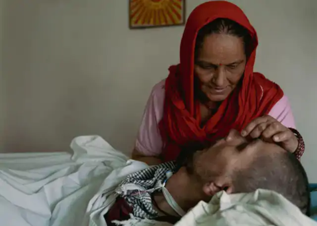 सुप्रीम कोर्ट का ऐतिहासिक फैसला, 13 साल से कोमा में पड़े युवक को इच्छामृत्यु की मंजूरी: