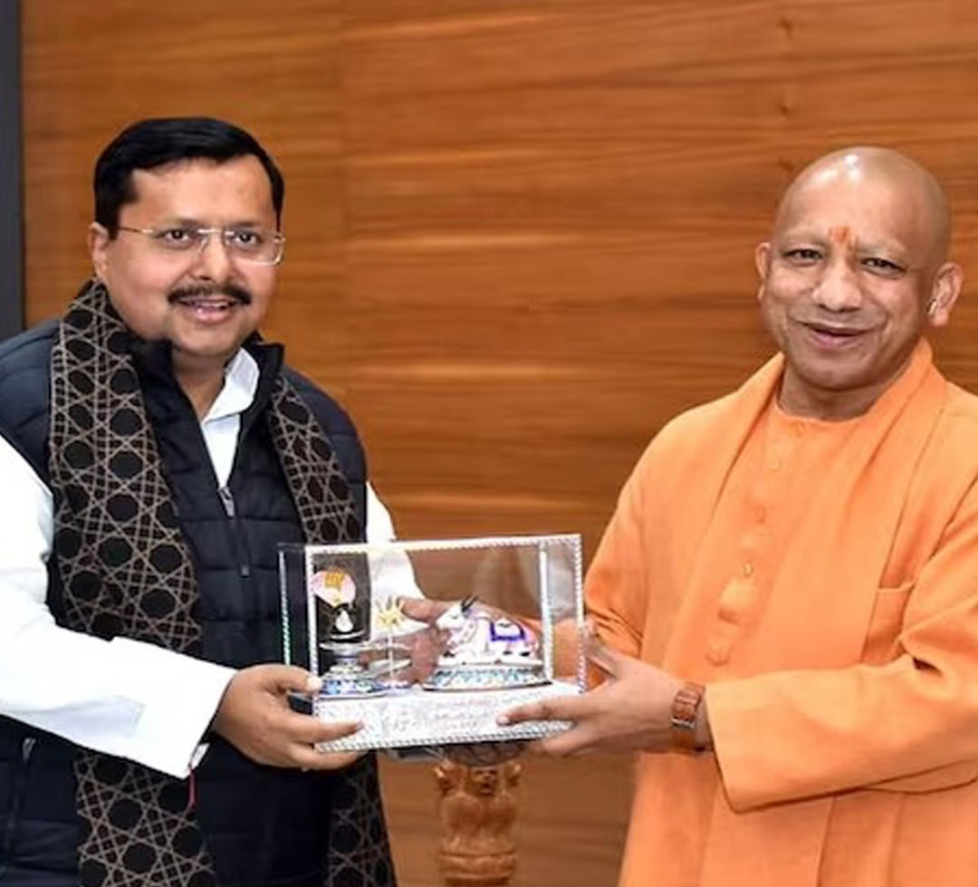 यूपी 2027 की रणनीति तय, बीजेपी ने योगी को बताया चेहरा: