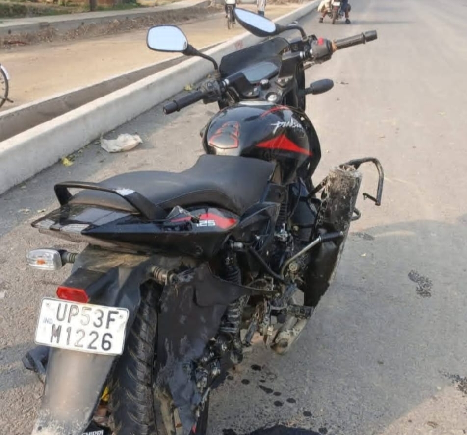 महराजगंज में दर्दनाक सड़क हादसा, NH-24 पर बाइक सवार युवक की मौत: