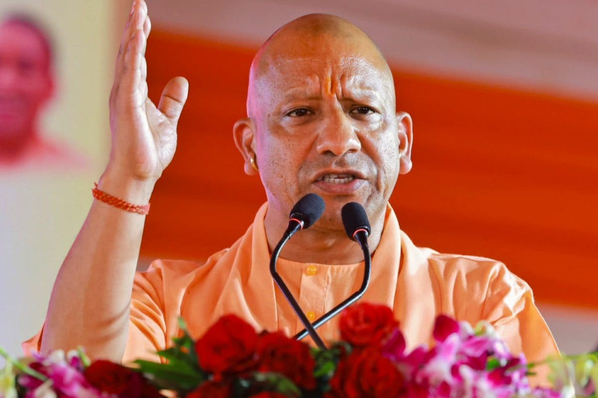 योगी आदित्यनाथ का सपा-कांग्रेस पर वार, बोले- विकास और जनकल्याण की सोच नहीं बची: