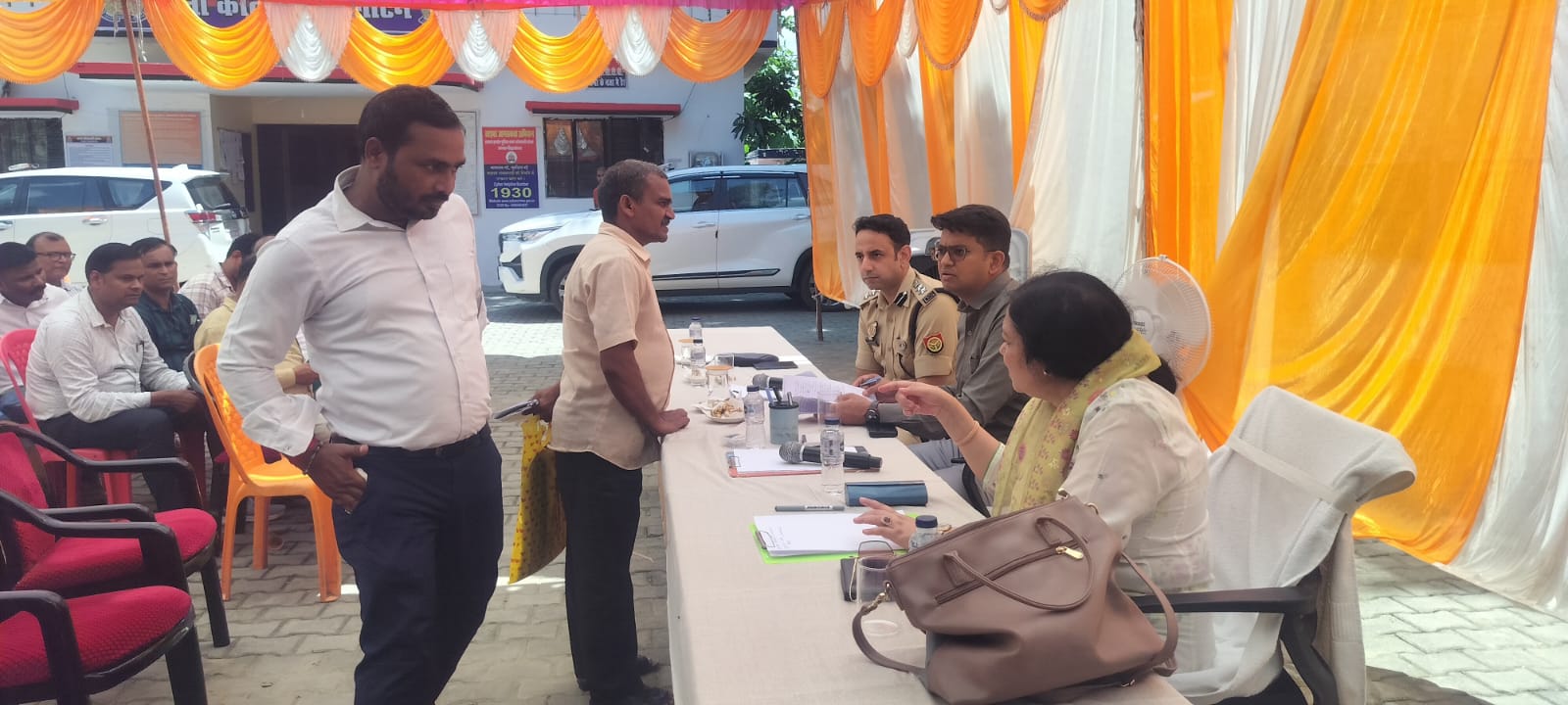 सिद्धार्थनगर—लोटन में संपूर्ण समाधान दिवस, अधिकारियों ने दिए त्वरित निस्तारण के निर्देश: